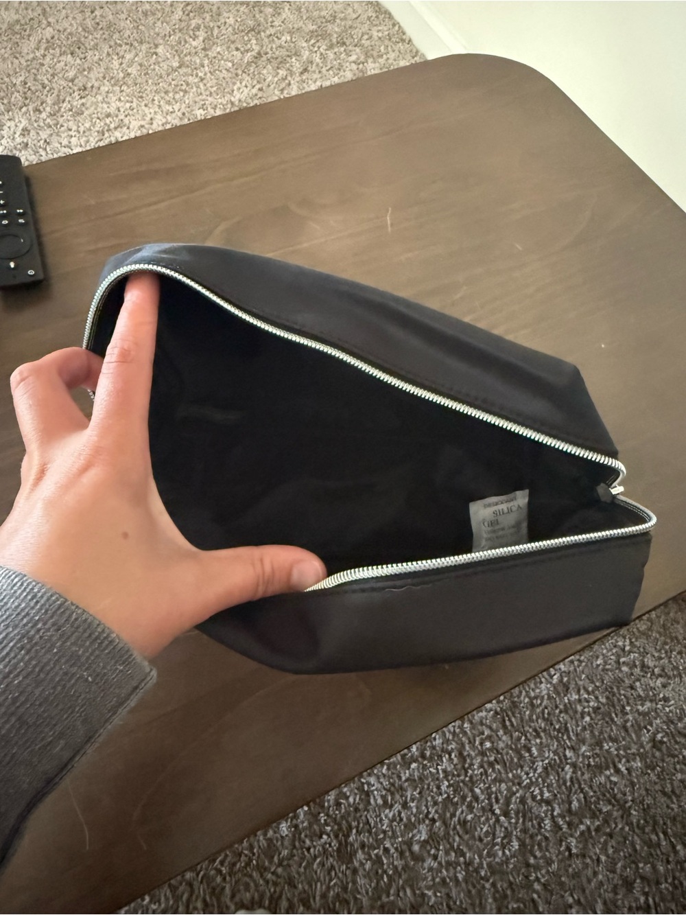 Ferragamo Toiletry Pouch - Picture 4 of 6